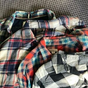 4 Flannels- size small